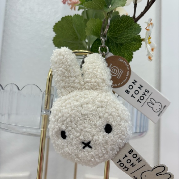 miffy Other - Adorable Miffy🐰💗White Keychain